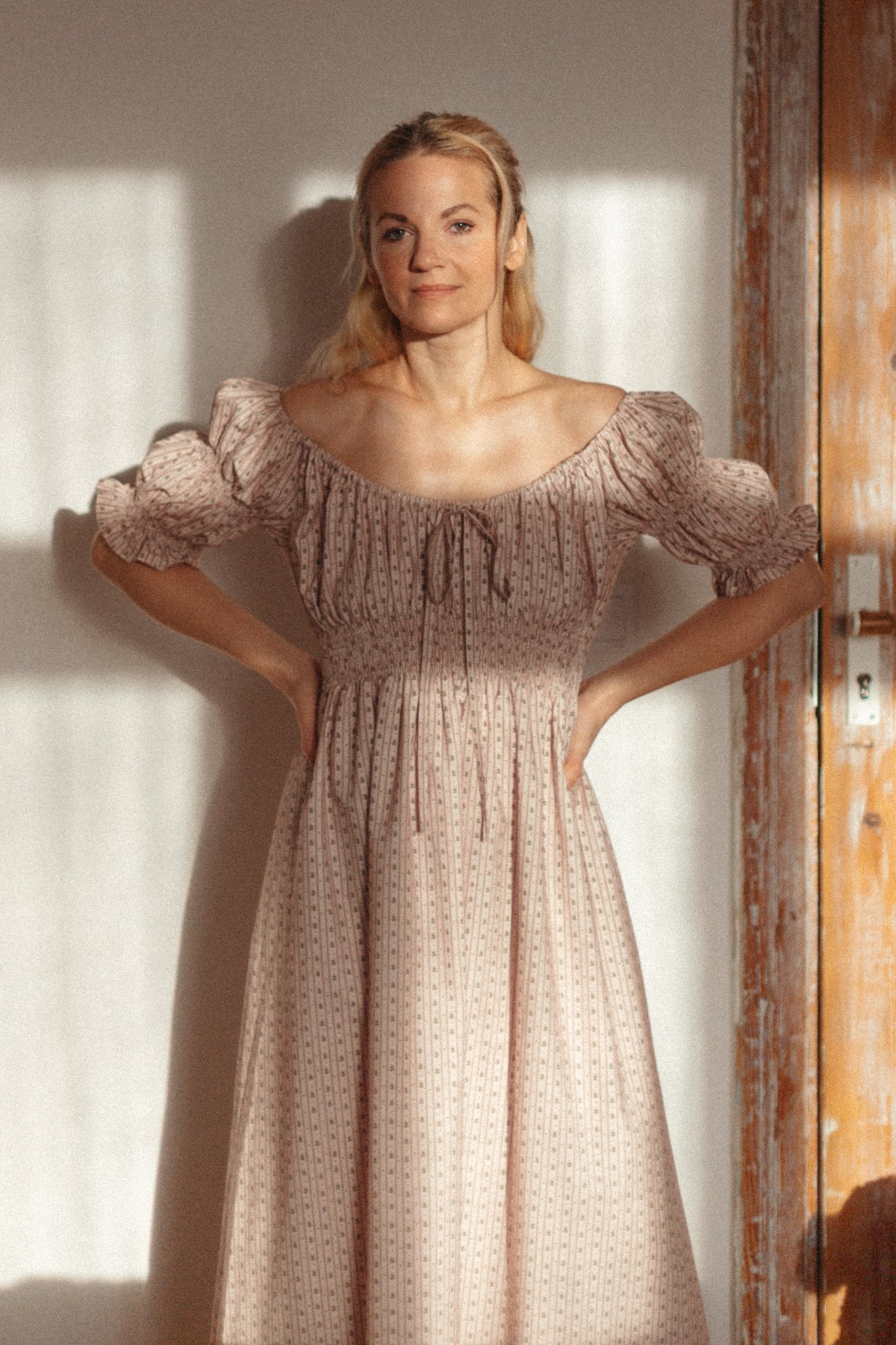 SUNRISE short-sleeve dress / dusty pink