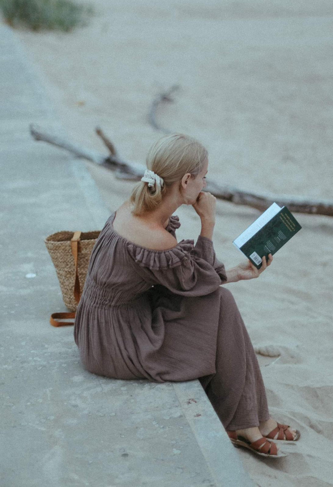 GRATITUDE / taupe (pre-order)