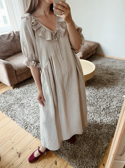 Heritage dress / linen