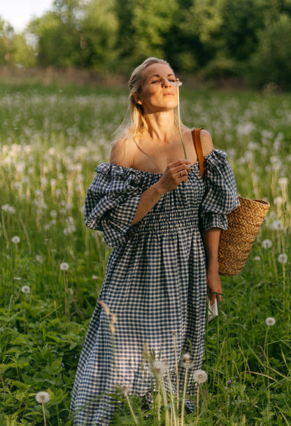 Gratitude dress / checked linen