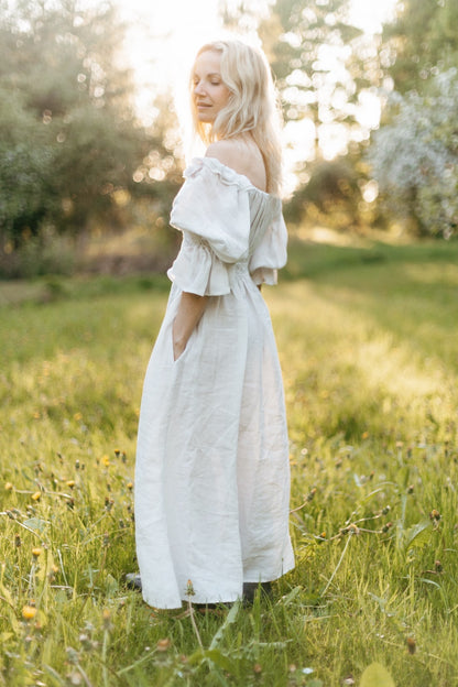 Gratitude in linen / white