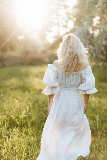 Gratitude in linen / white
