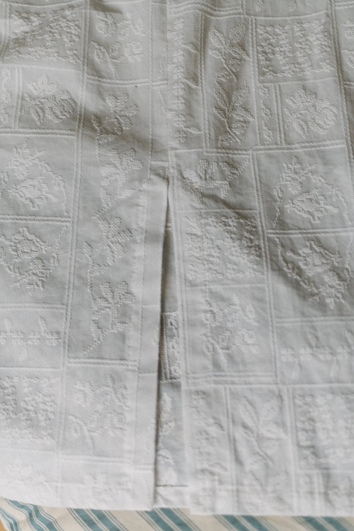 Pinafore dress / lace