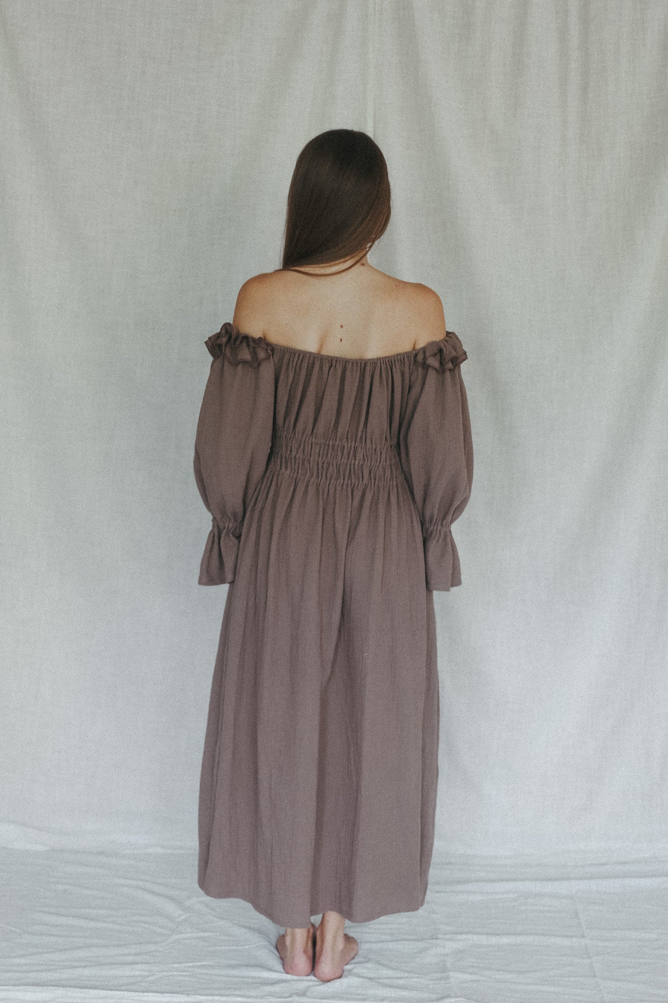 GRATITUDE / taupe (pre-order)